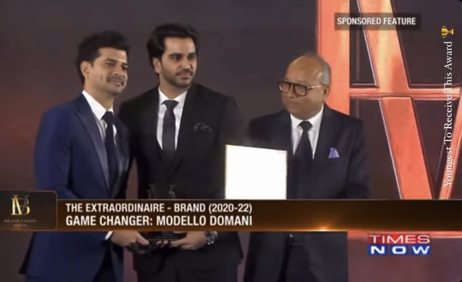 Ayush Dewan Khurana receiving an award